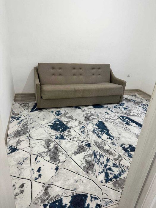 Srochno sotiladi! 2 xonali kvartira, Yangi Hayot 10, 56 m²