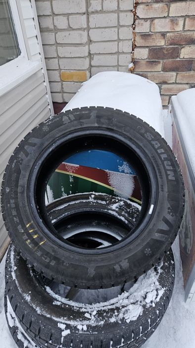 Продам комплект шин  sailun.