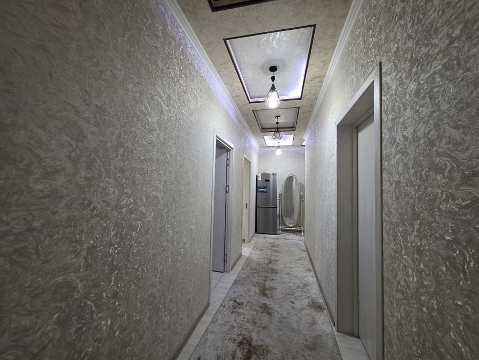 Фарғона шахар хокимяти олдида Янги курилган Дом 3х квартира