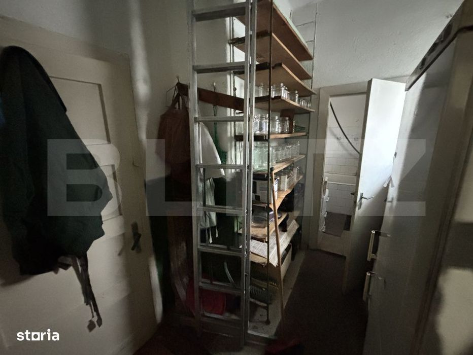 Casa de vanzare, cu 2 camere.