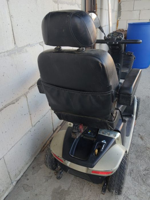 Scooter electric pentru persoane cu dizabilitati sau  persoane in vars