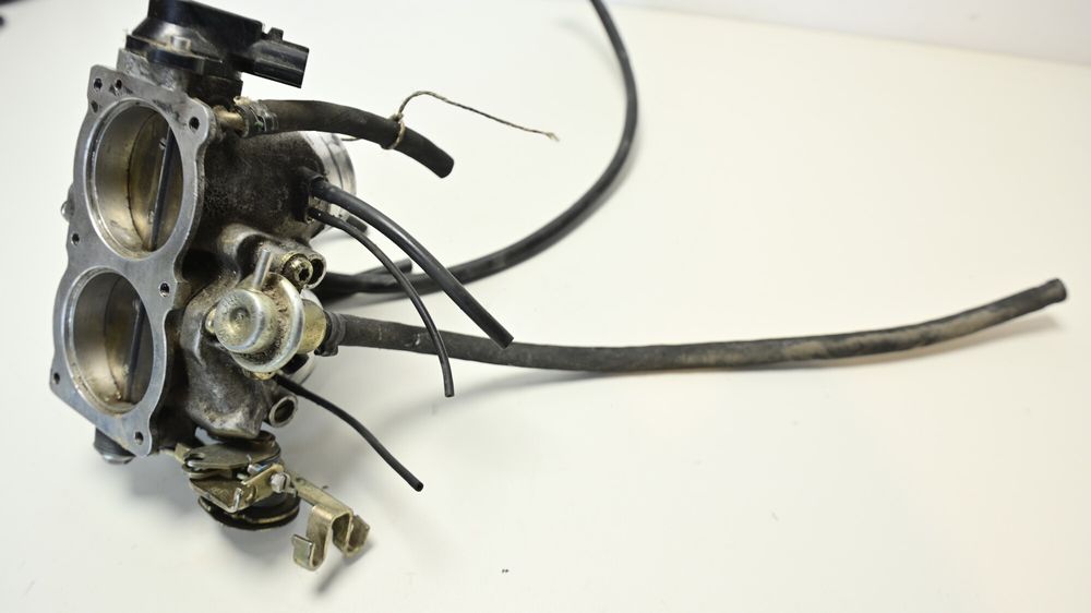 Rampa De Injectie Aprilia RSV 1000 R 2004 - 2010