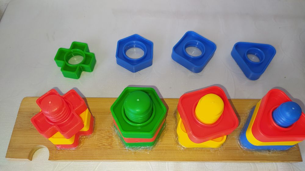 Домик пластмассовый