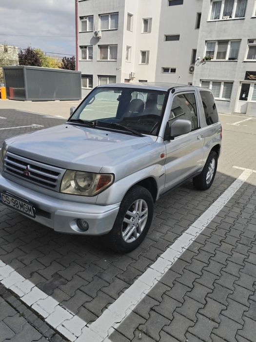 Mitsubishi pajero pinin