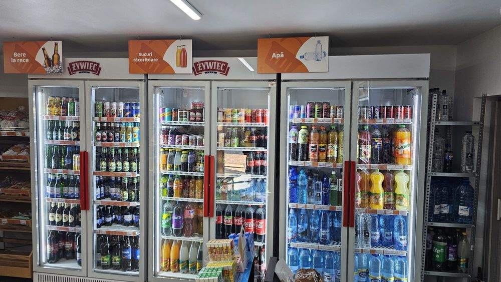 Vitrina frigorifica dublă lactate mezeluri băuturi flori