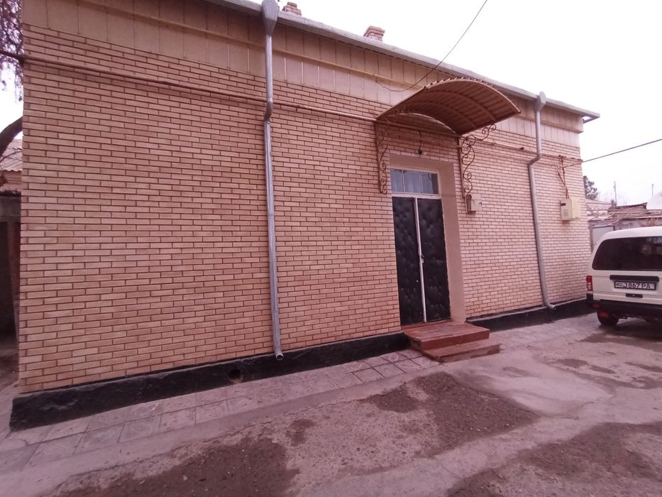 Уй сотилади. Документлари жойида