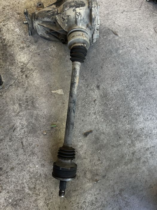 Mercedes Clk200K- диференциал с полуоски, съединител, спирачки и други