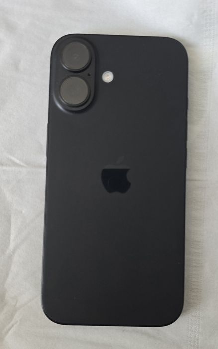 IPhone 16 на 256 sim. 79 циклов. 100%