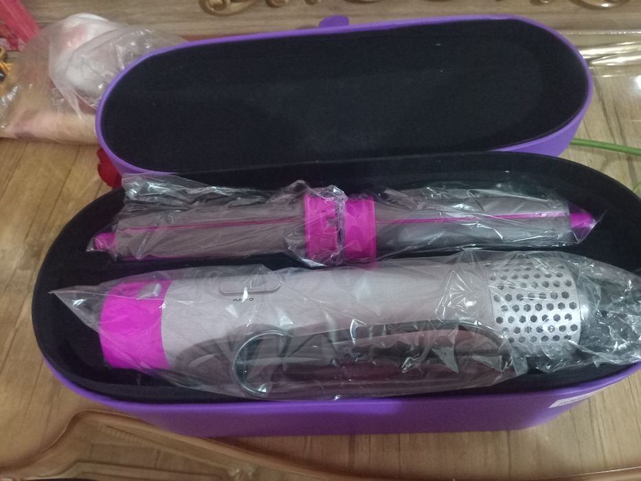 Dayson styler.Sovgaga kelgan.Narxi 250 ming ekan.Yana kelishamiz