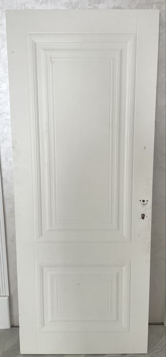 Дверь б/у белый межкомнатный