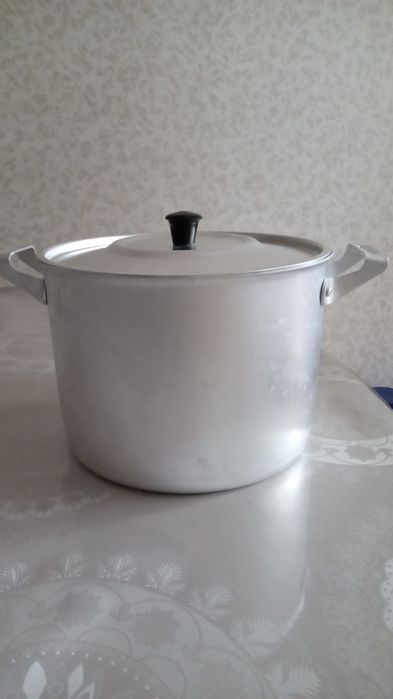 Кастрюля алюминиевая