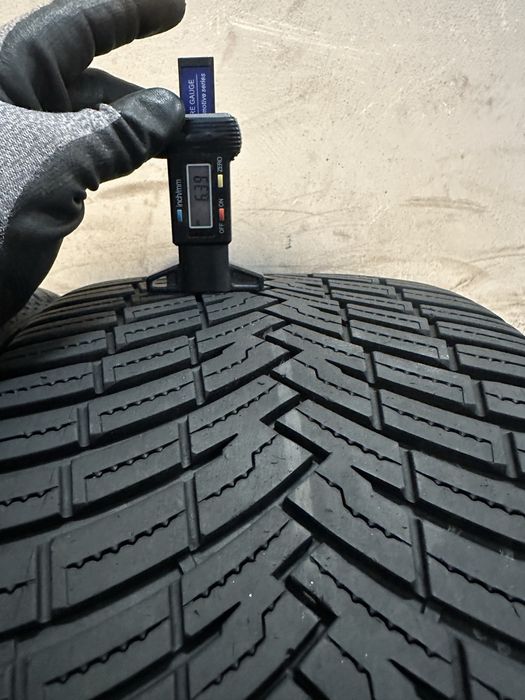 Гуми 255/35/18 PIRELLI Cinturato All Season
