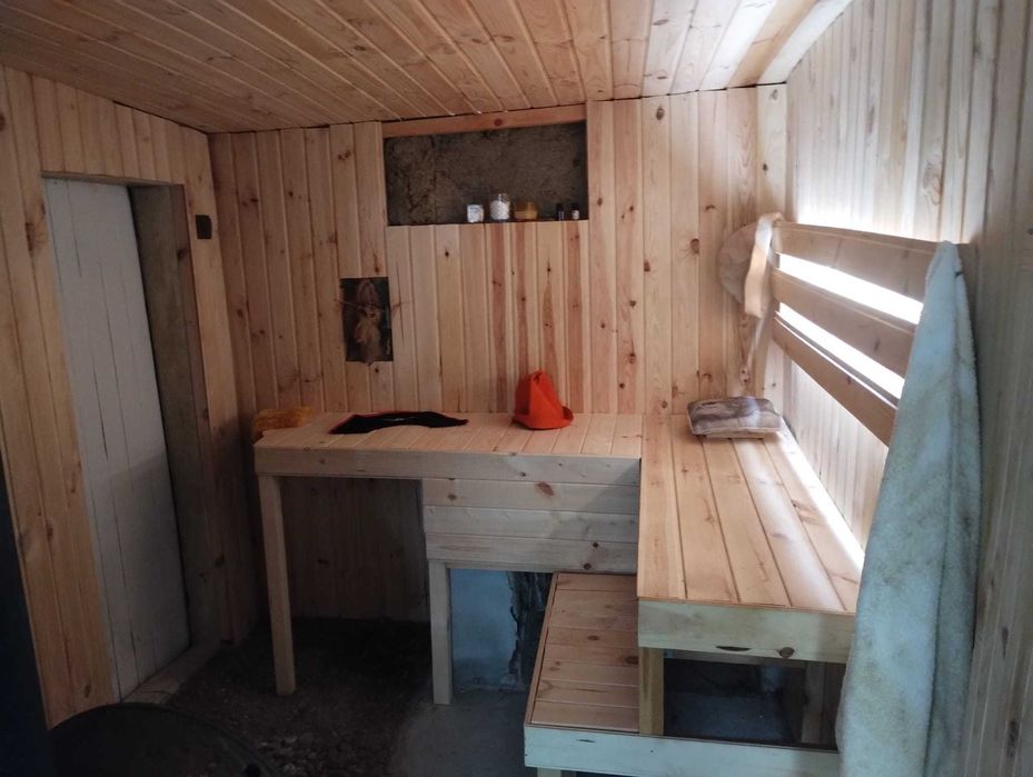 Къща 100 км от морето