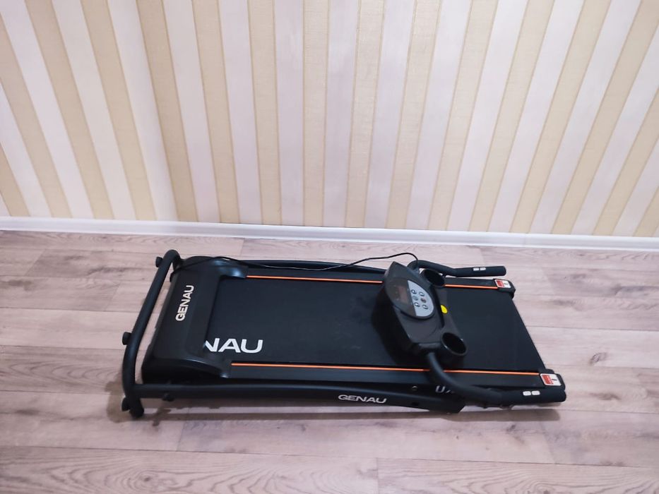 Продам беговую дорожку