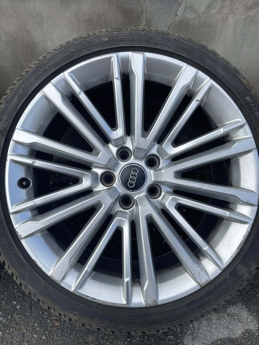 Оригинални OEM джанти  AUDI 19 със зимни гуми 255/35/19.