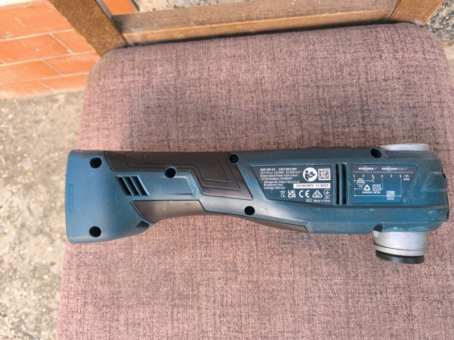 Акумулаторен мултишлайф Bosch, GOP 18V-34 безчетков