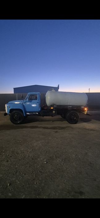 Асенизатор! Септик! Выкочка!