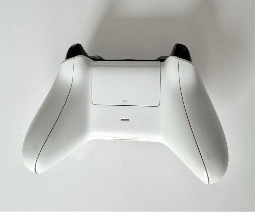 Xbox One S 1TB + Controller