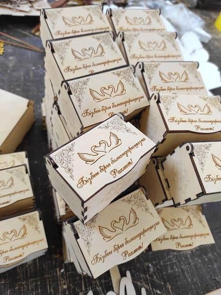 Той бастар. Коробочки. Подставки для телефона, магниты