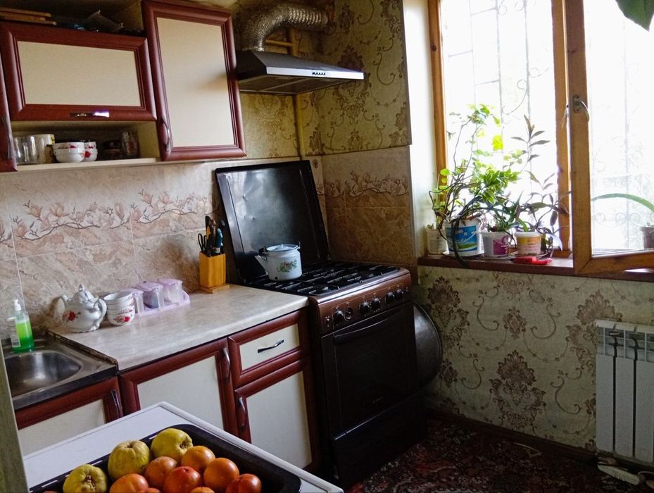 1х хонали уй сотилади