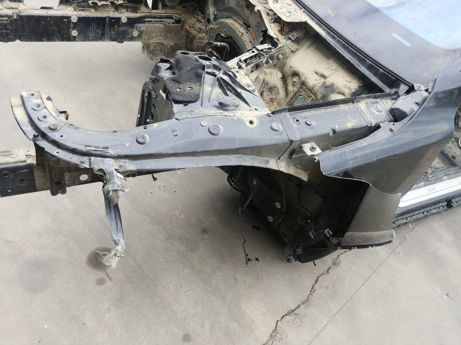 lonjeron stanga  bmw 7 g11  2019