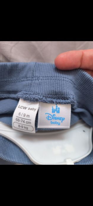 Бебешки анцунг Мики маус в перфектно състояние 6-8 месеца