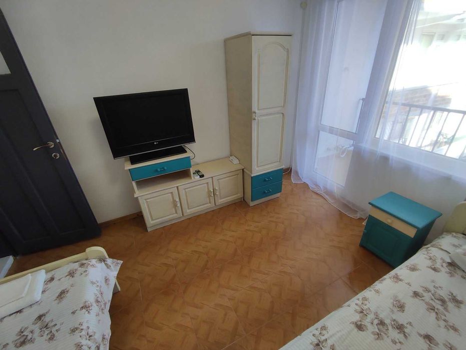 Тристаен Апартамент под наем Фамилия в Равда 100м от плажа