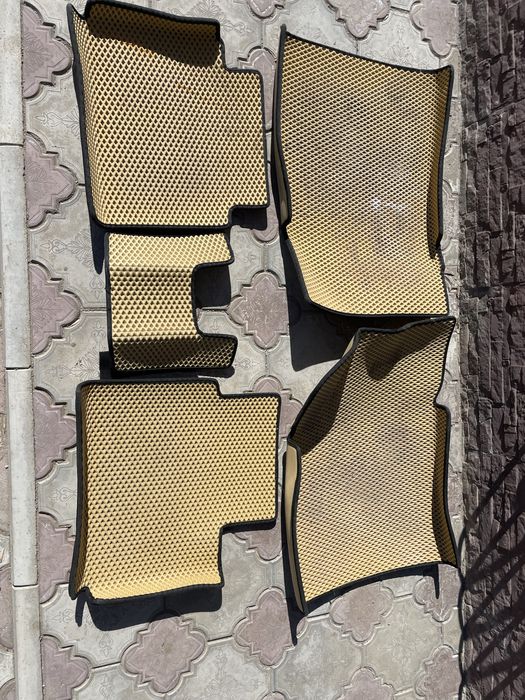 Коврик ниссан тида