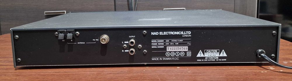 NAD Stereo Tuner 4225