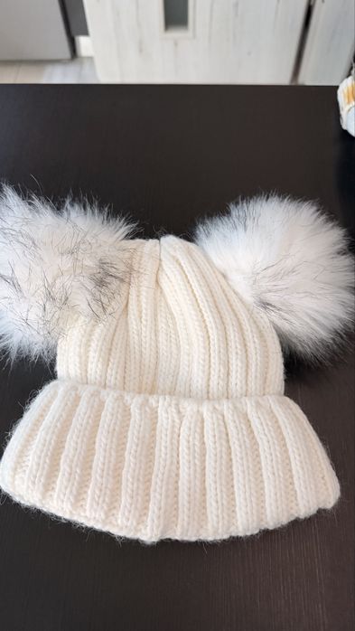 Caciula superba alba