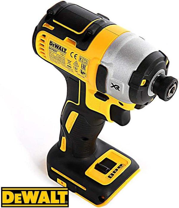 Dewalt Безчетков Ударен Импакт 18V 3 скорости 205Nm Батерия 5Аh Зарядн
