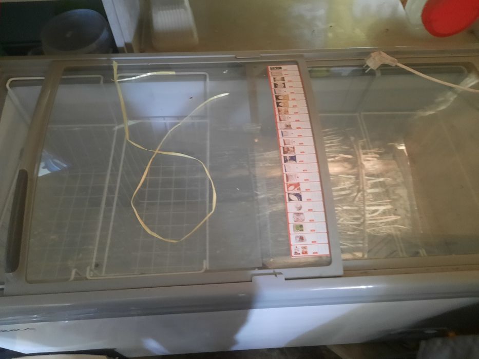 Морозильник в хорошем состоянии