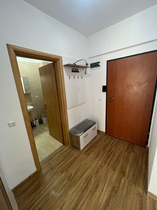 Apartament superb de închiriat cu pisicina în complex
