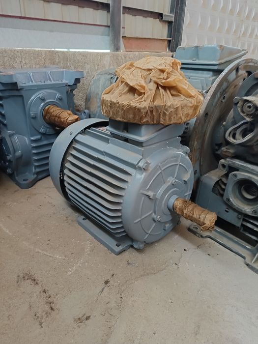 Электродвигатель редуктор