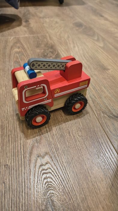 Детски дървени играчки