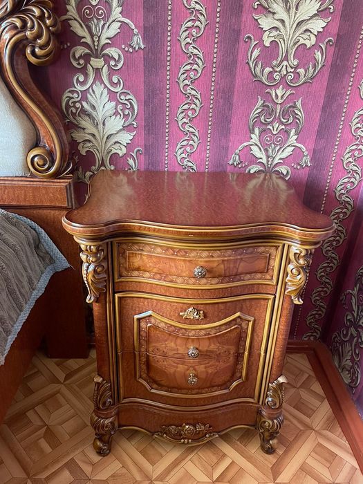 Продам спальный гарнитур двухспальная