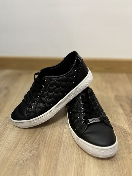 Adidasi Guess, originali, numarul 36, stare excelenta