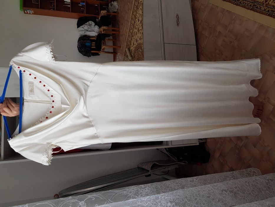 Продается Шикарное платье