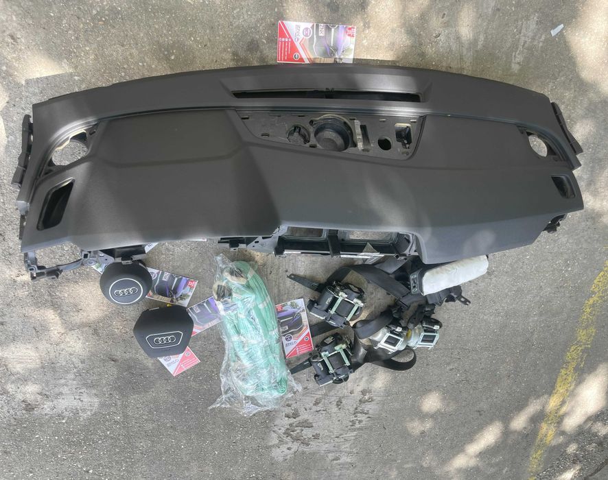 Audi Q5 80A FY plansa de bord - set centuri de siguranta - kit airbag