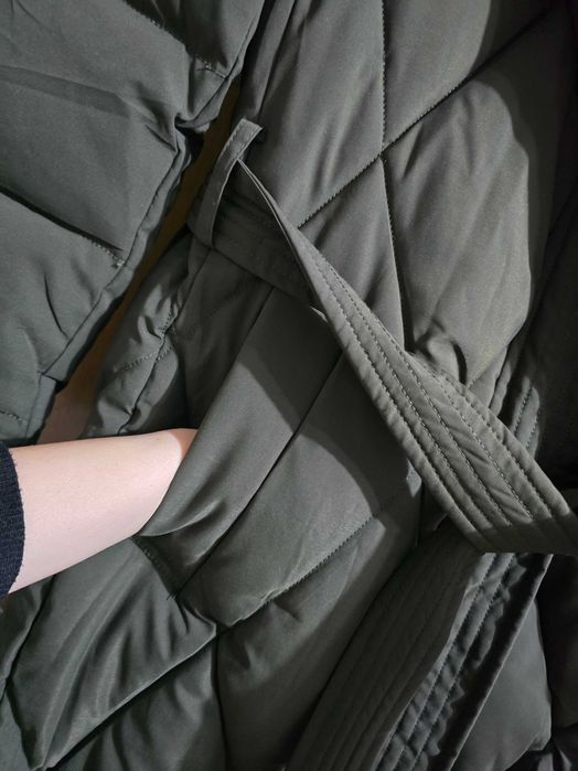 Зимно дълго яке с черен пух