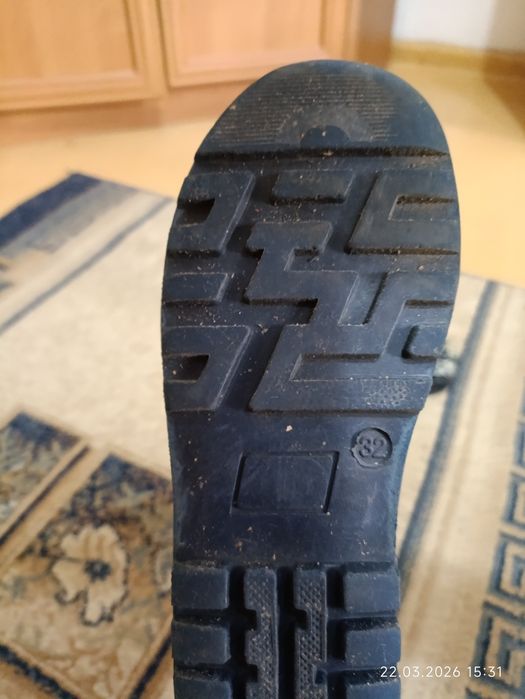 Резиновые сапоги р-р 32