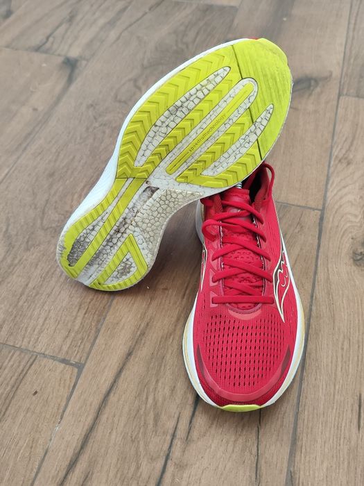 Маратонки Saucony