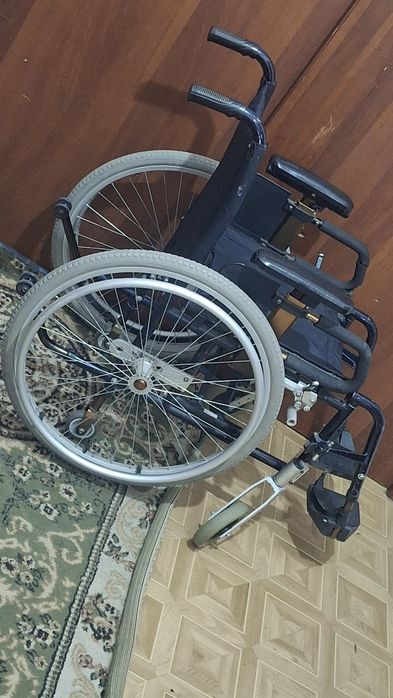 Инвалидная коляска