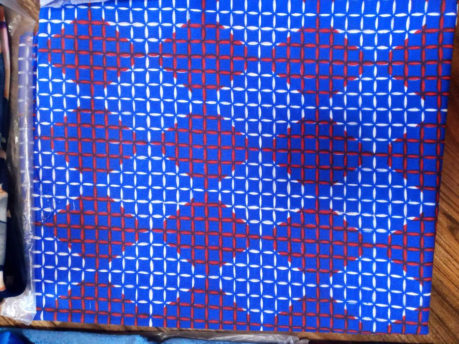 Синие и голубые ткани по 30 тыс за метр.