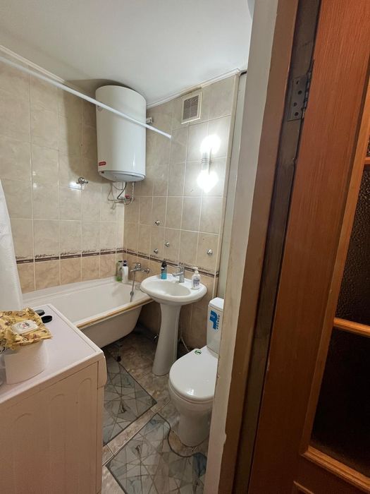 Продам 2 Ком квартиру в центре города