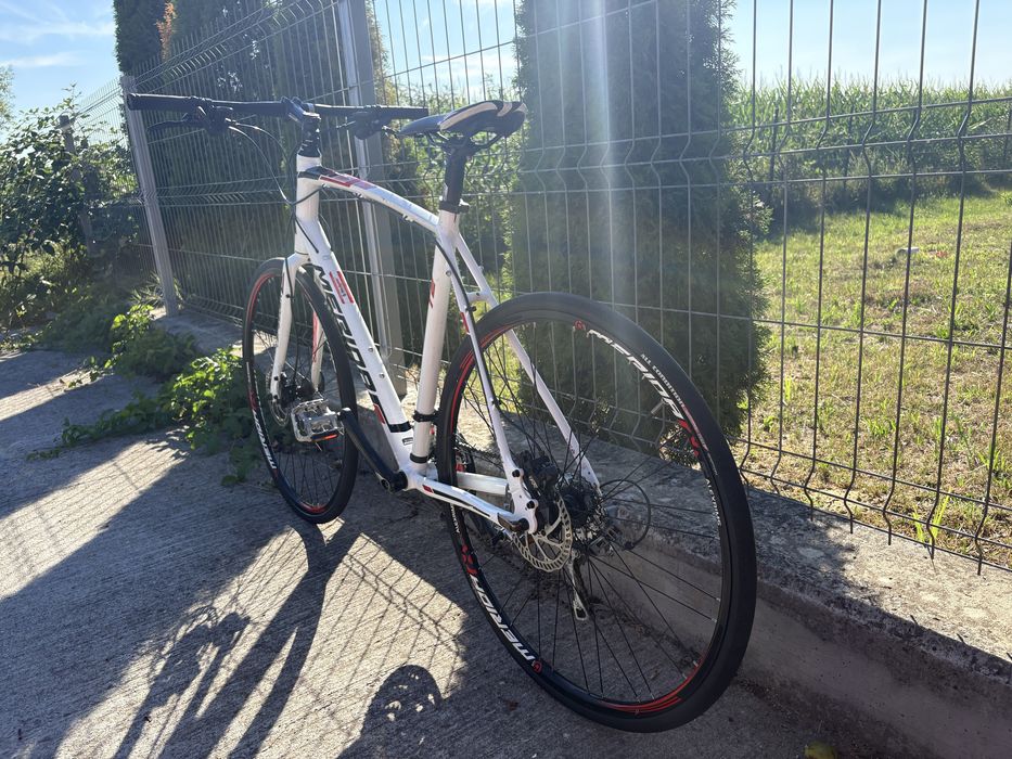 Bicicleta semicursiera Merida