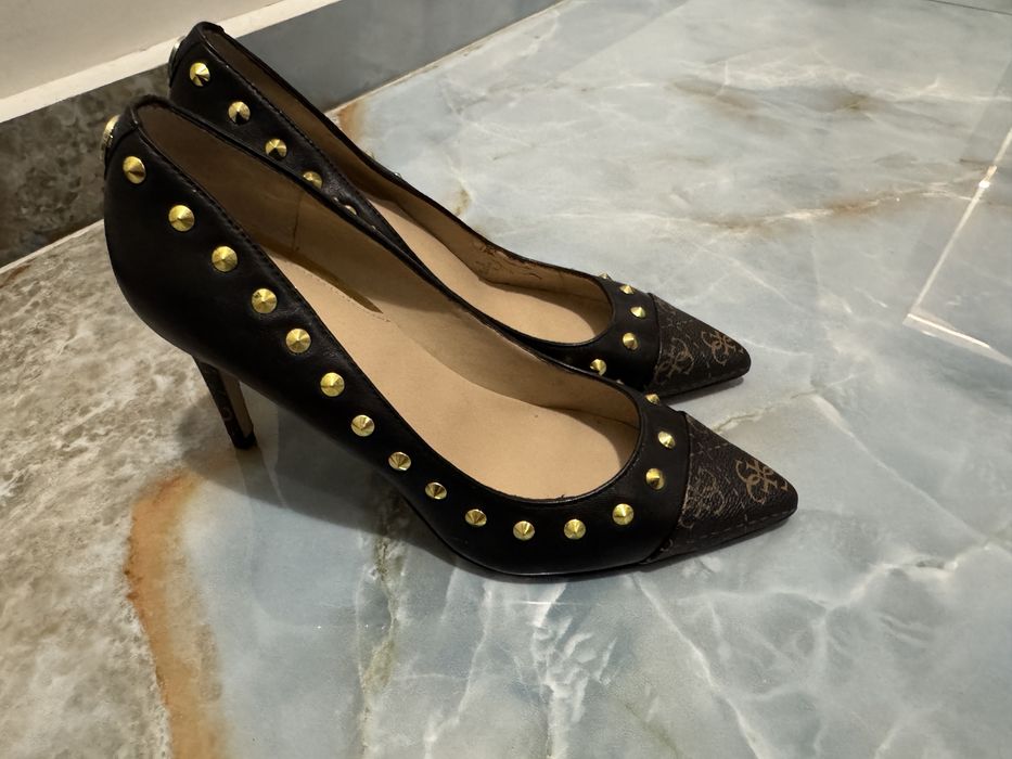 Обувки Guess 36 размер