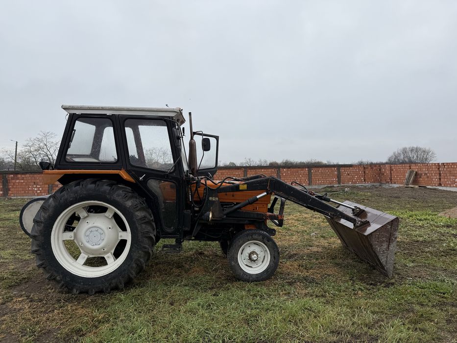 Tractor UTB550 cu incarcator