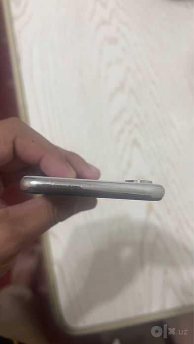 Iphone X 64 Gb holati yaxwi