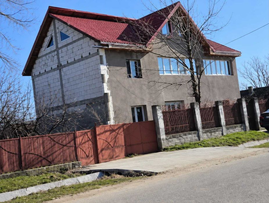 De vanzare casa + teren, 504 mp, Com. Plesoiu, Jud Olt